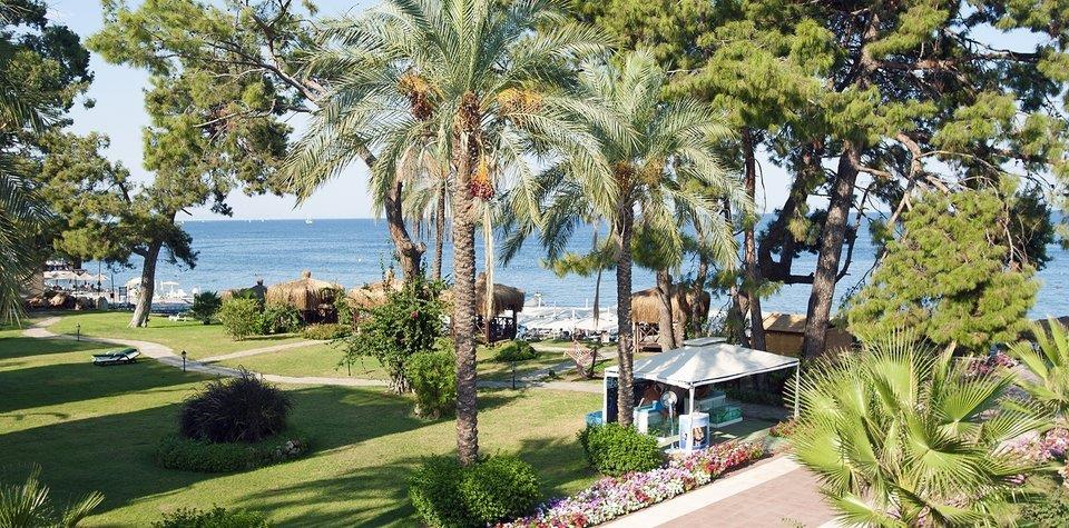 Crystal Aura Beach Resort & SPA