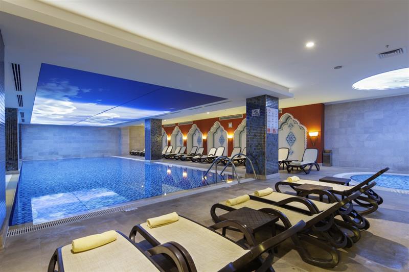Crystal Palace Luxury Resort & SPA