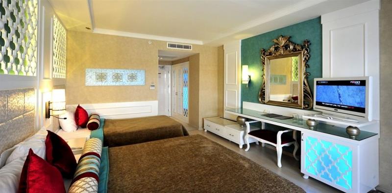 Adenya Hotel & Resort